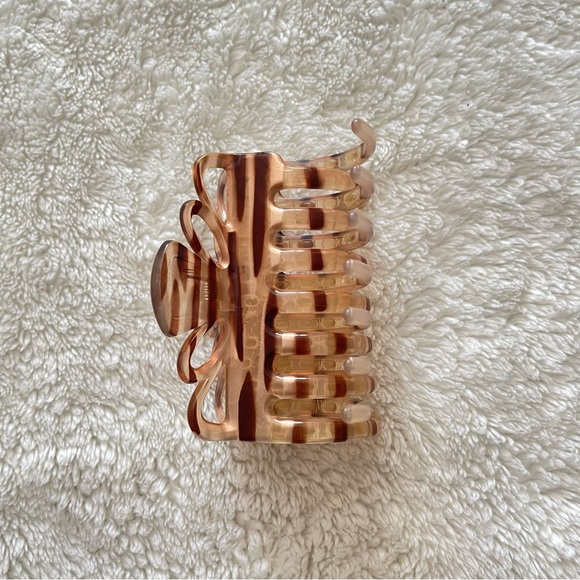 Accessories - Tan + Brown Striped Large Claw Clip
